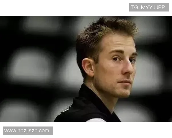 传奇球员崛起之路：从默默无闻到全球瞩目的足球明星成长故事