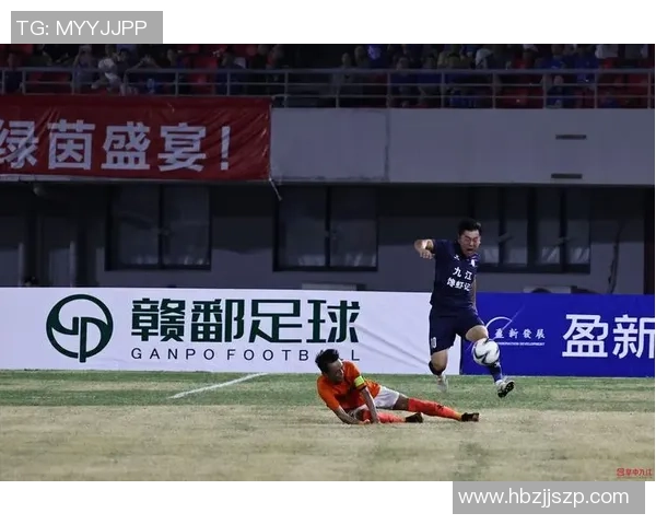 足球球星的业余生活揭秘：从训练场外的兴趣爱好到个人成长的点滴故事